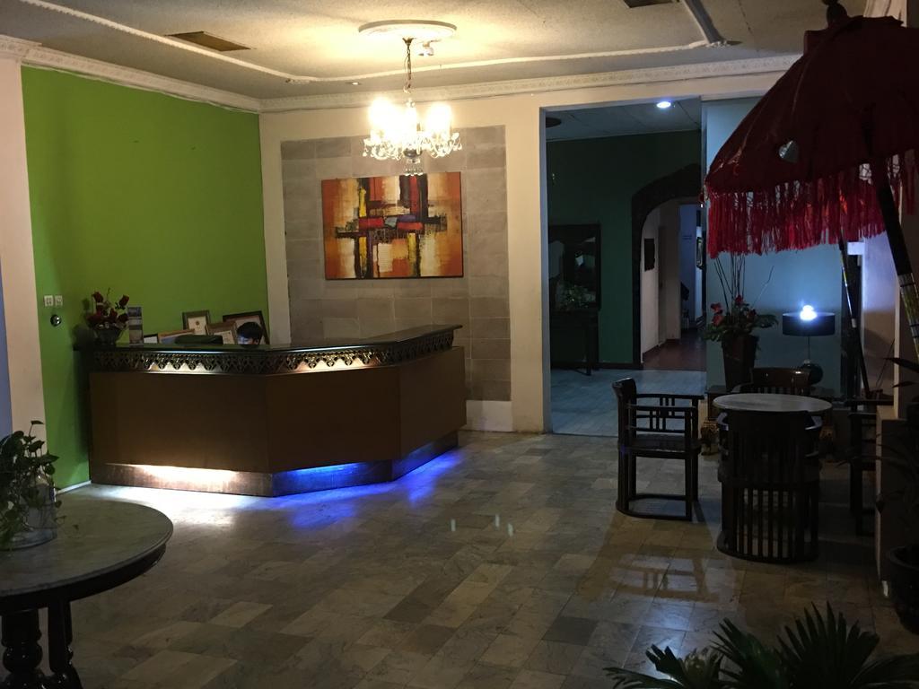 Le Paradis Hotel Palembang Exterior foto